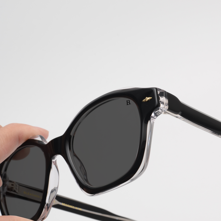 Crown: Lunettes de soleil de luxe Noir transparent